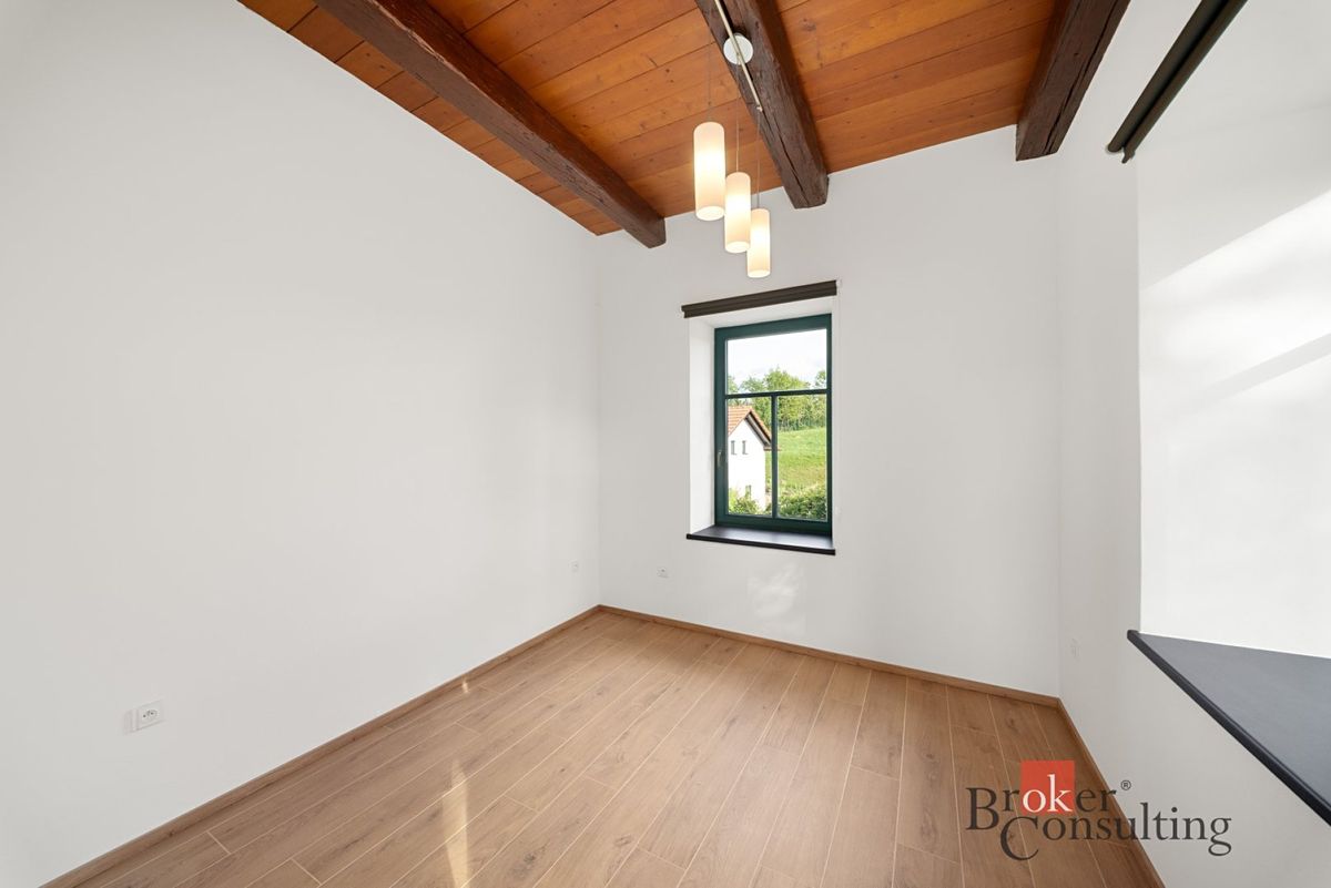 Pronájem bytu 4+kk 88 m² – fotografie 5