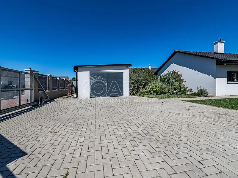 Prodej rodinného domu 111 m², pozemek 707 m², Vojkovice – náhled fotky 2