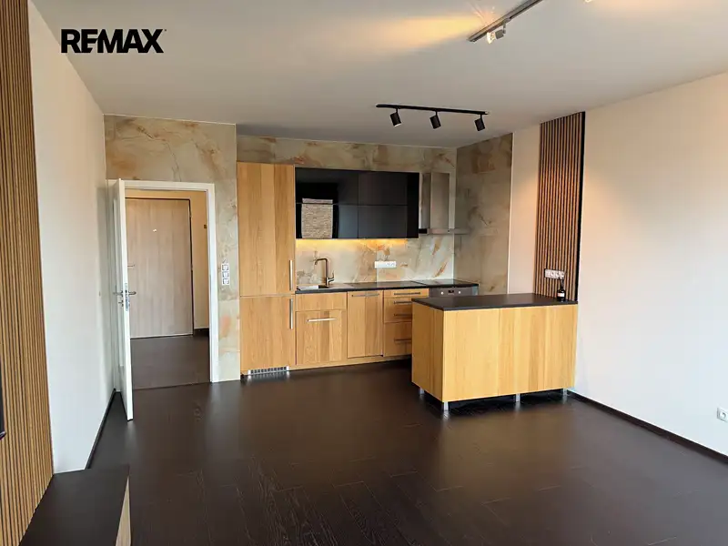 Prodej bytu 2+kk 59 m², Praha – náhled fotky 1