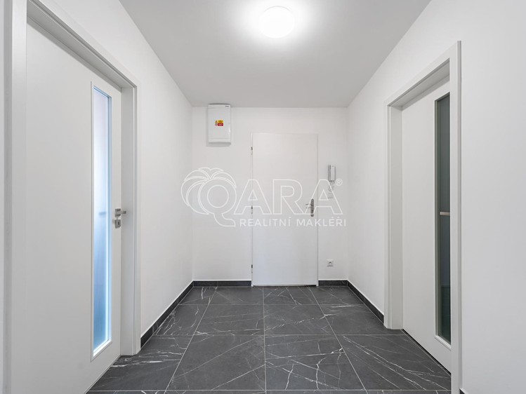 Prodej bytu 2+kk, 64 m² (8 z 16)