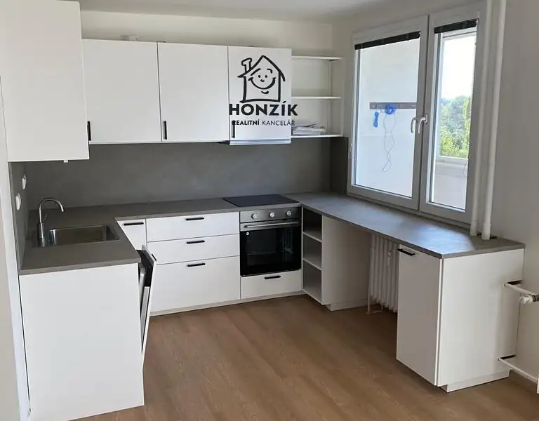Pronájem bytu 3+kk 61 m², Praha – náhled fotky 1