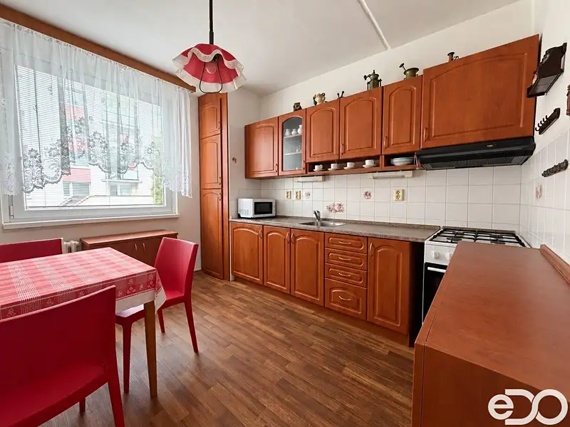Pronájem bytu pokoje 12 m², Pardubice – náhled fotky 1