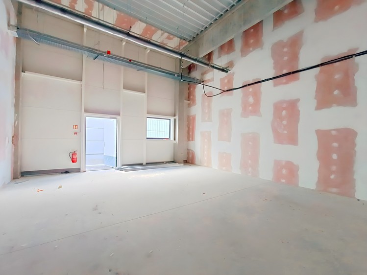 Pronájem komerčního prostoru, 160 m² (2 z 15)