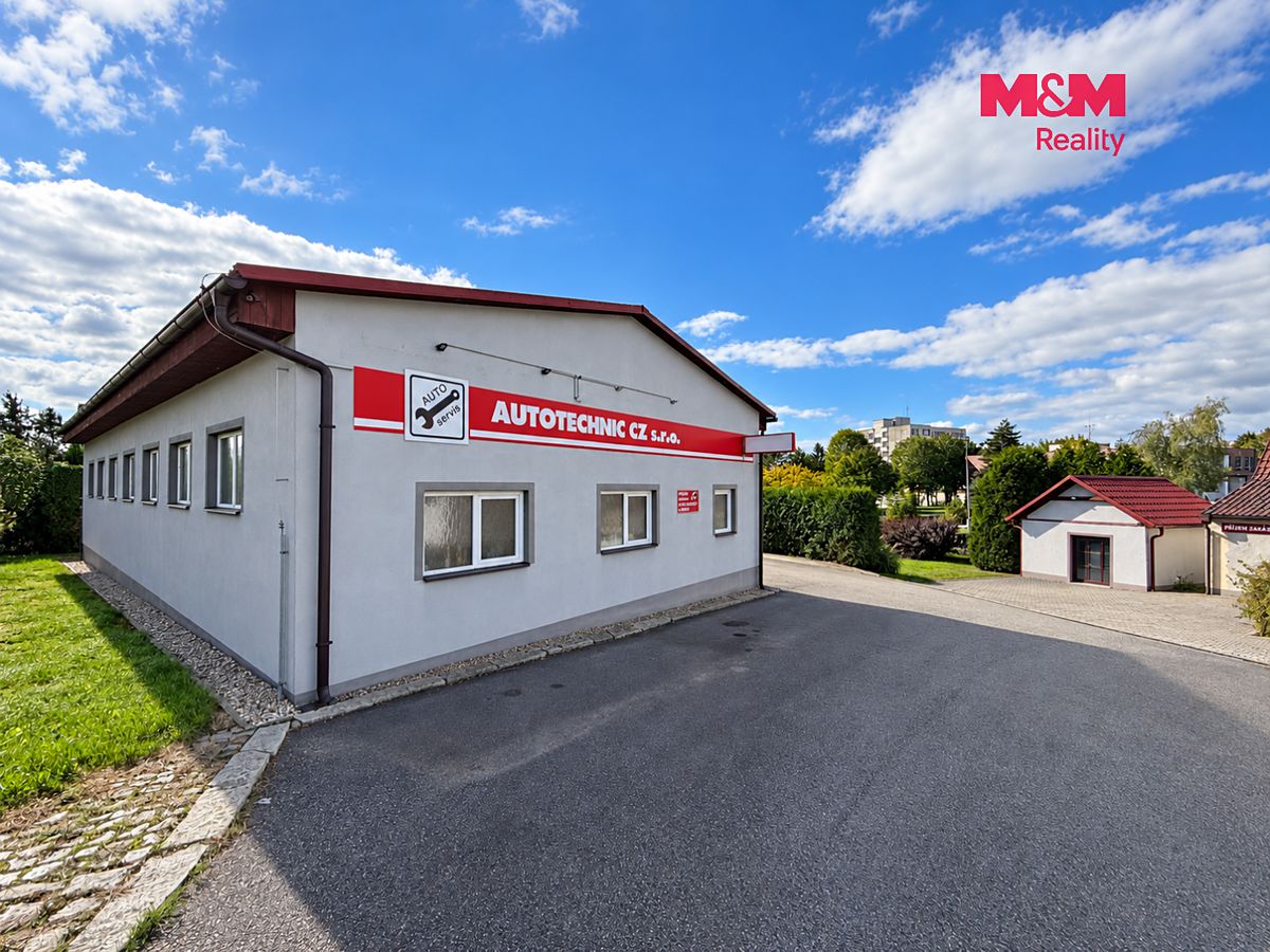 Prodej obchodního prostoru 252 m² – fotografie 2