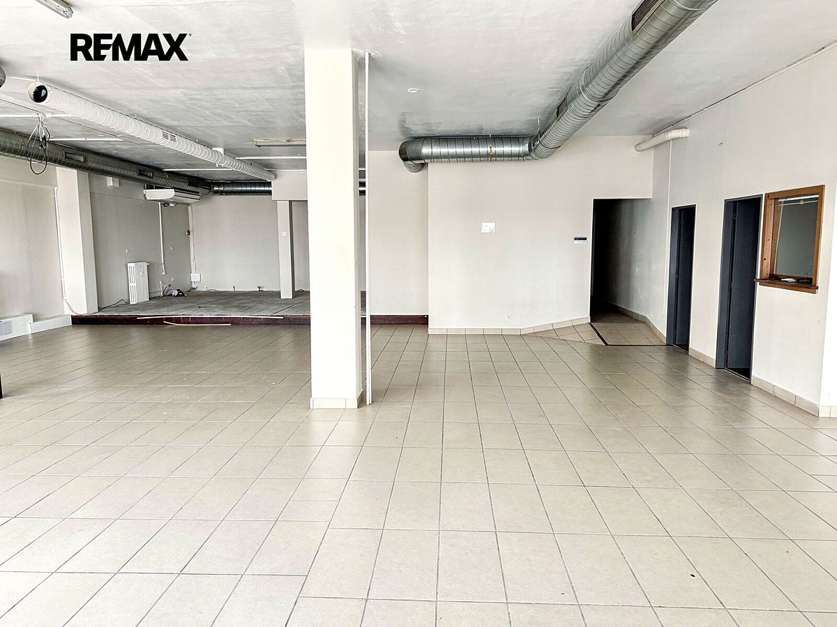 Pronájem obchodního prostoru 208 m²