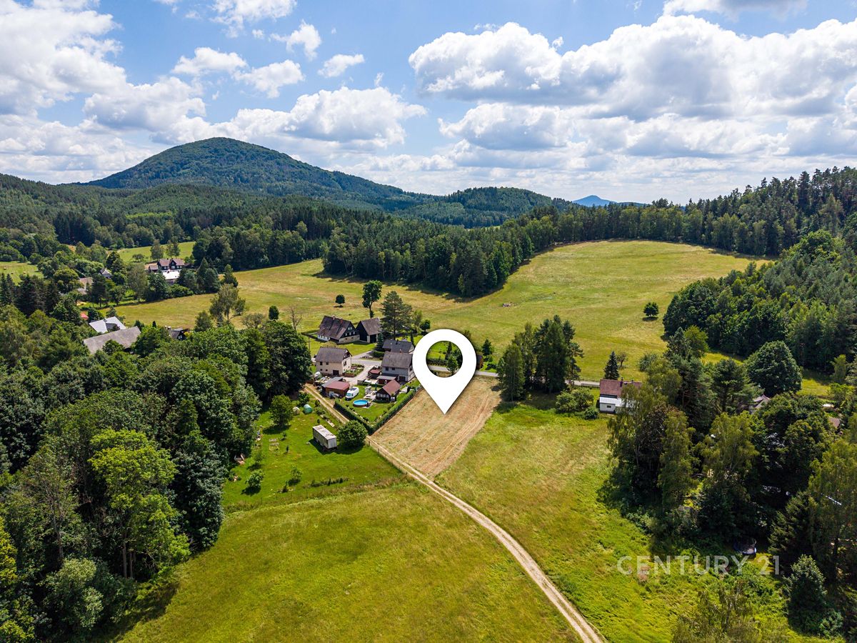 Prodej stavebního pozemku 1943 m² – fotografie 2