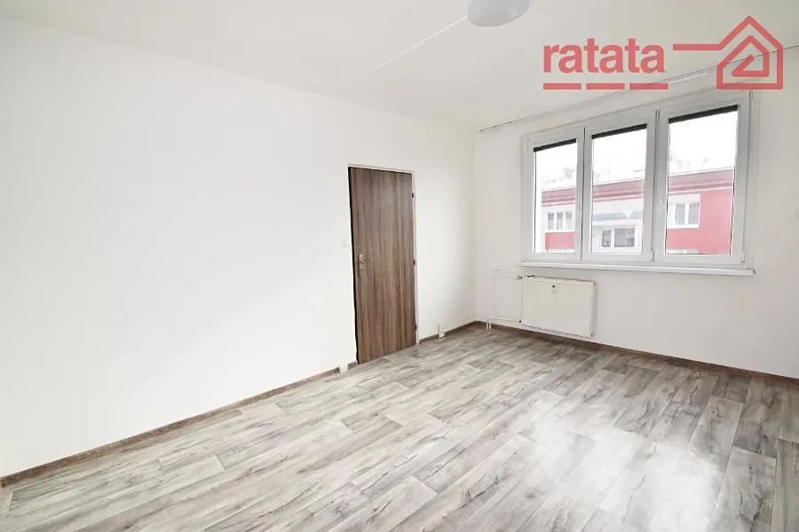 Pronájem bytu 1+1 35 m² – fotografie 3