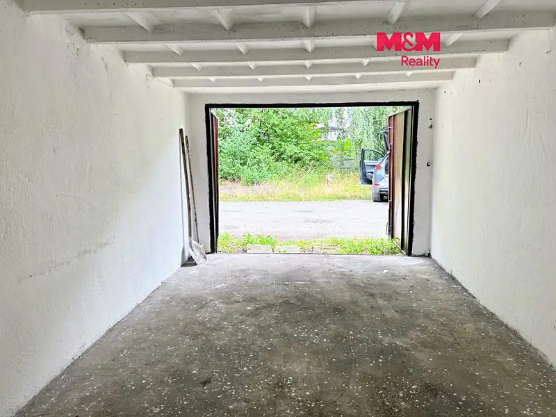 Pronájem garáže 22 m², Karviná – náhled fotky 1