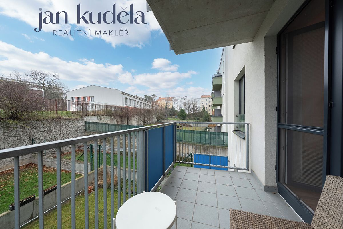 Pronájem bytu 2+kk 48 m² – fotografie 4