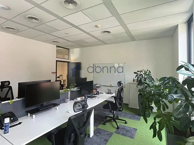 Pronájem kanceláře 76 m², Praha – náhled fotky 2