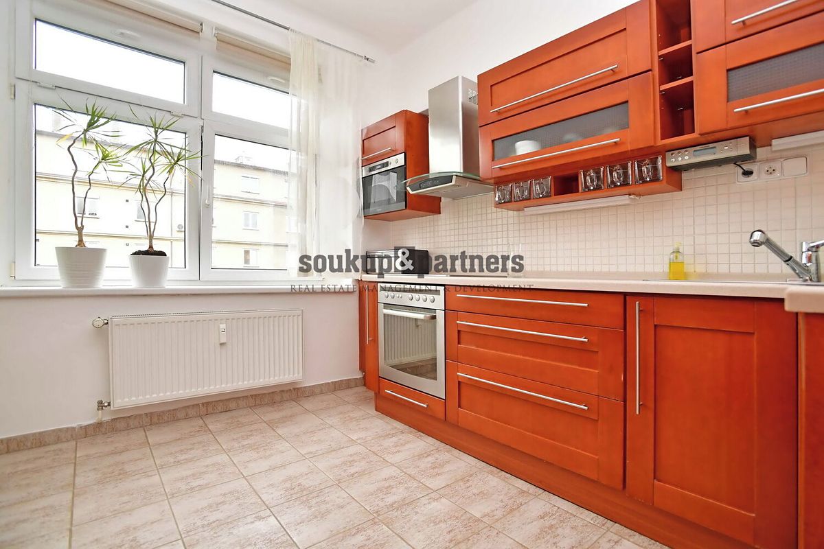 Pronájem bytu 3+1 98 m² – fotografie 4