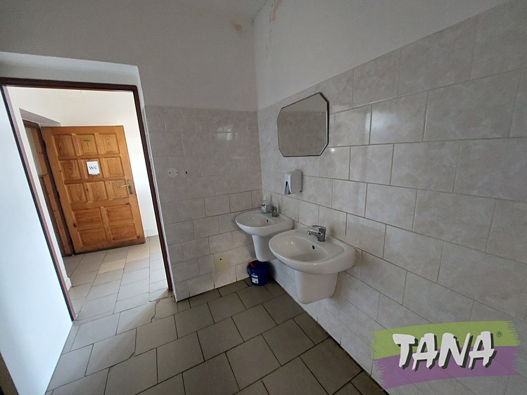 Prodej komerčního prostoru, 640 m² (22 z 30)