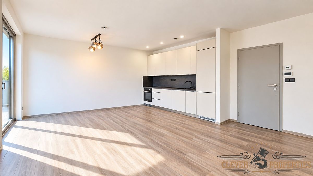 Pronájem bytu 3+kk 89 m² – fotografie 2