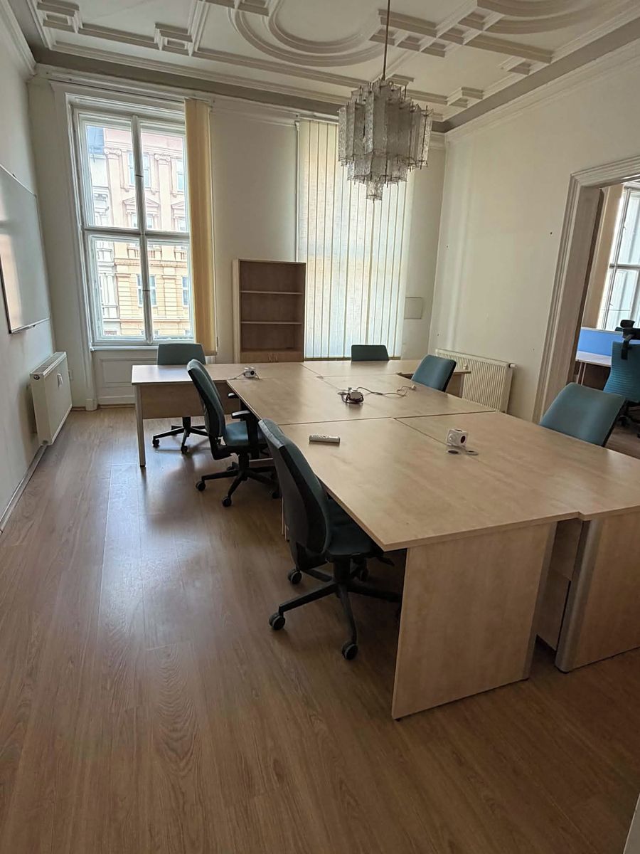 Prodej kanceláře 208 m²