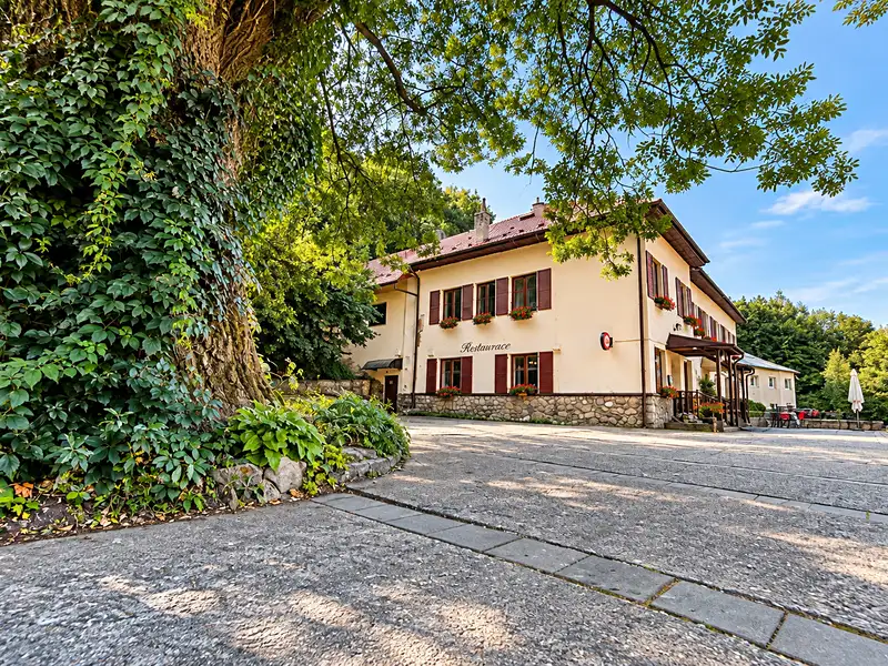Prodej ubytovacího zařízení 550 m², Chvalčov – náhled fotky 3