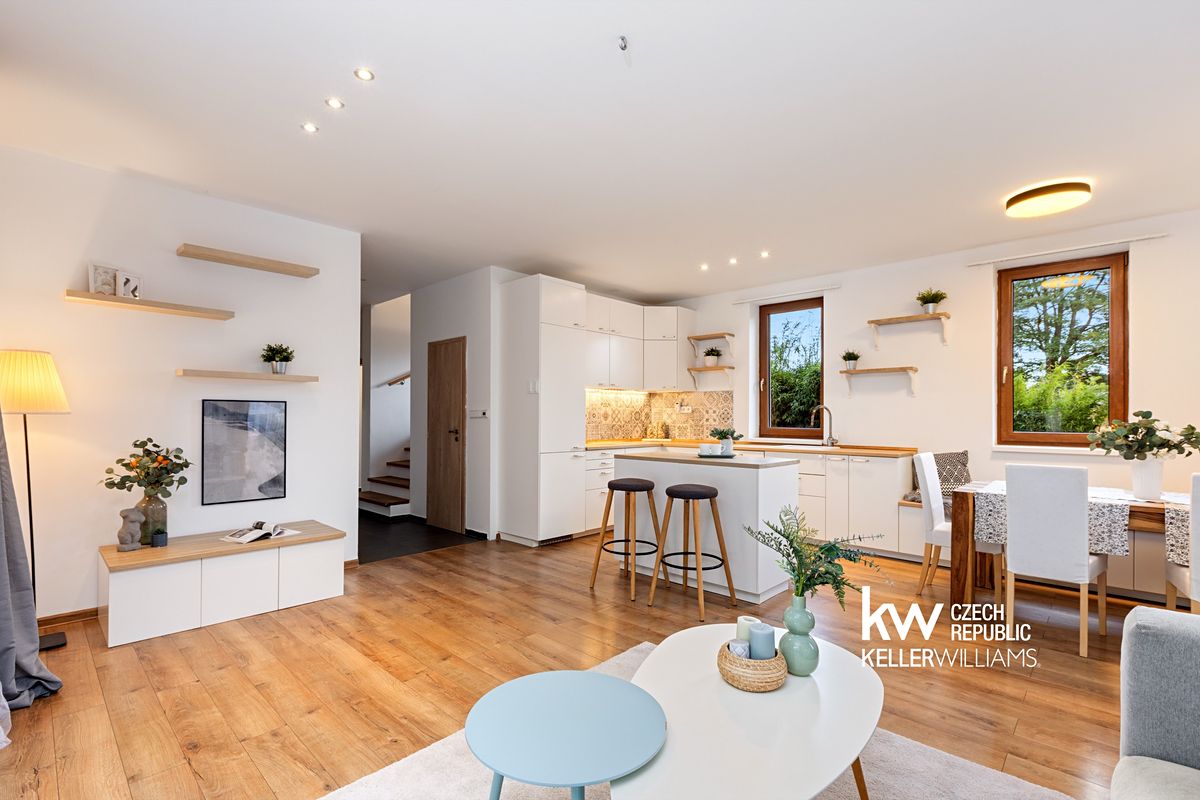 Prodej rodinného domu 145 m², pozemek 723 m² – fotografie 3