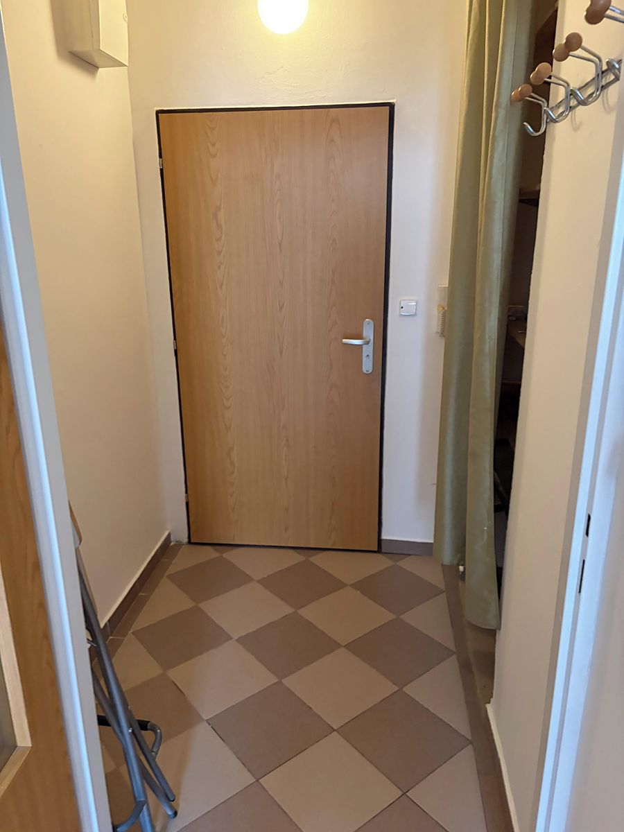 Pronájem bytu 1+1 34 m² – fotografie 3
