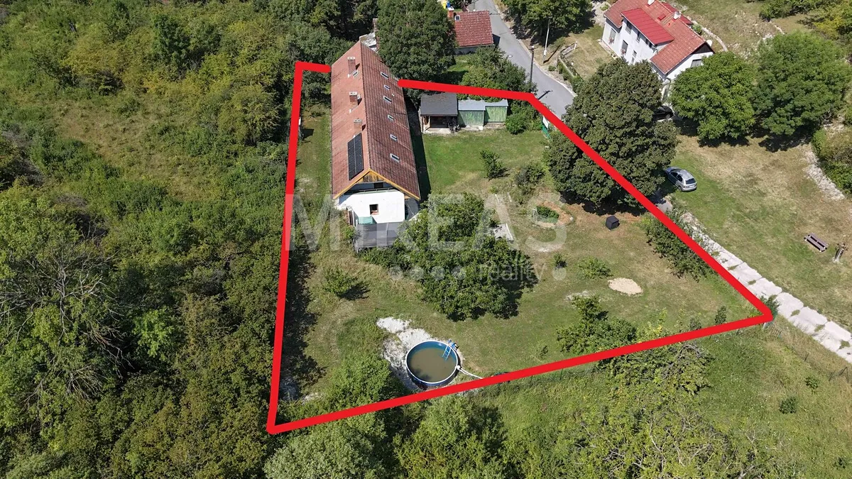 Prodej rodinného domu 103 m², pozemek 1571 m²