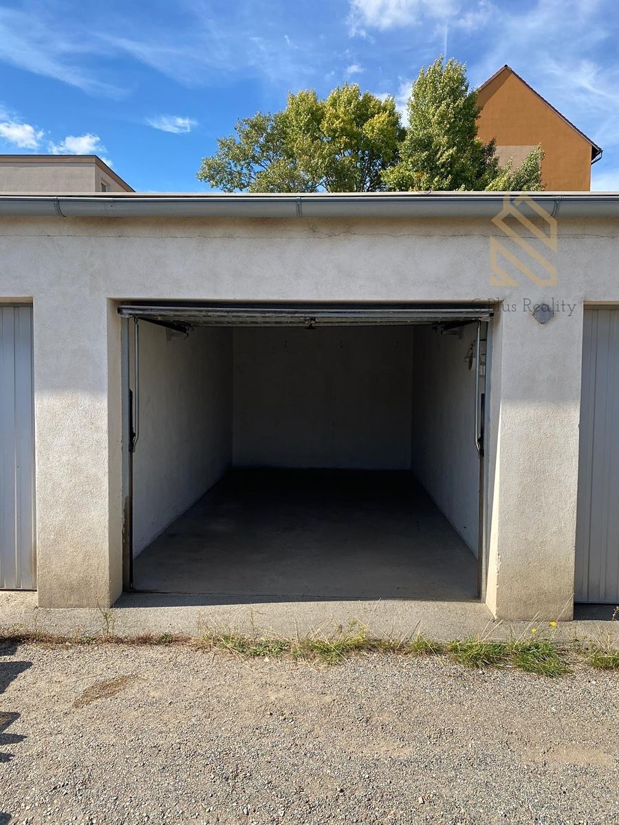 Pronájem garáže 18 m² – fotografie 4