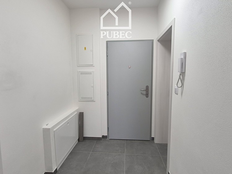 Pronájem bytu 1+kk, 32 m² (8 z 10)