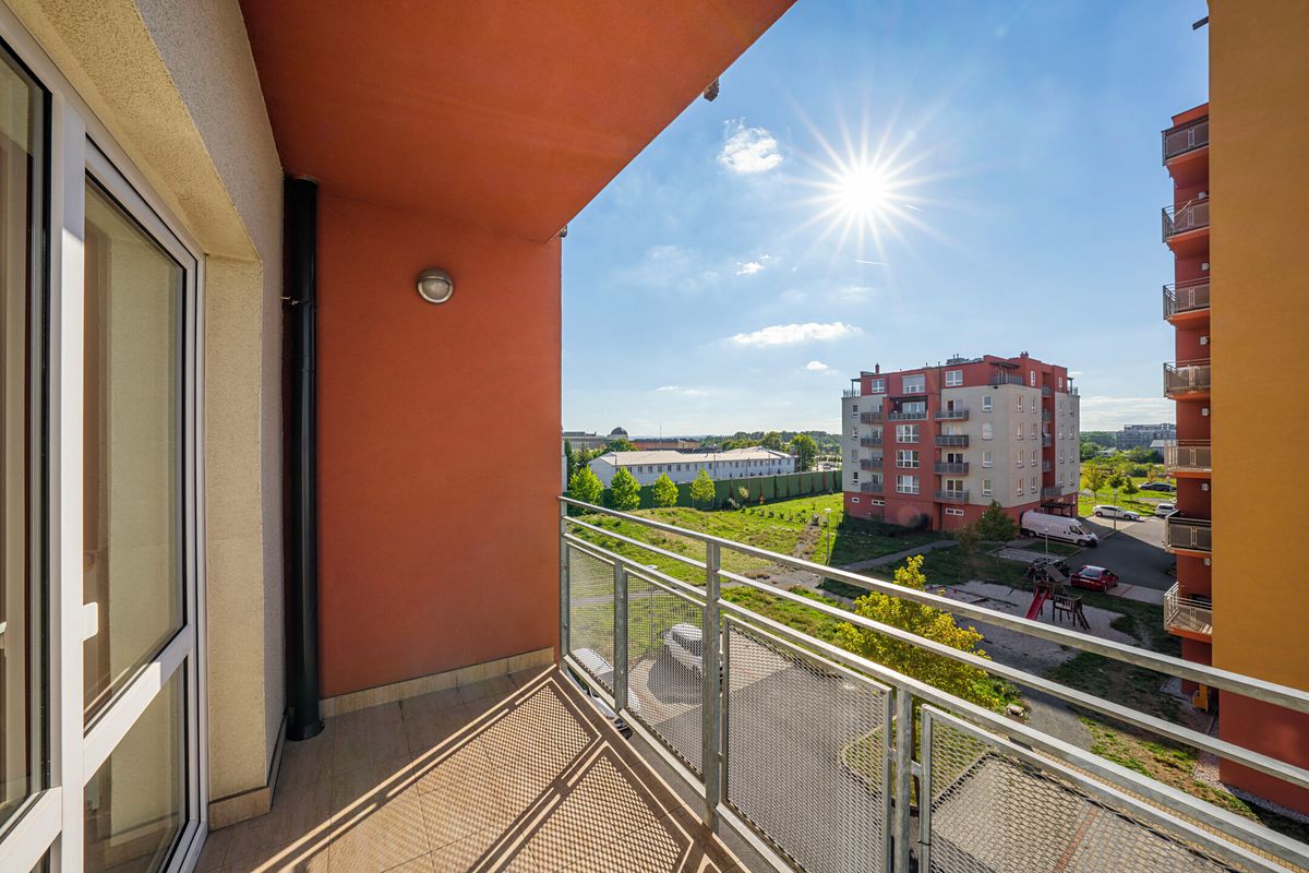 Pronájem bytu 2+kk 47 m² – fotografie 4