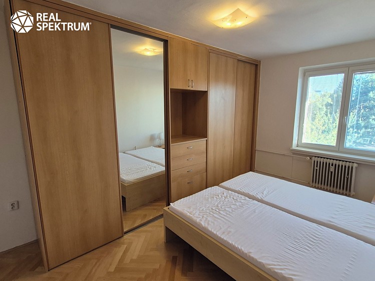 Pronájem bytu 2+1, 54 m² (1 z 12)