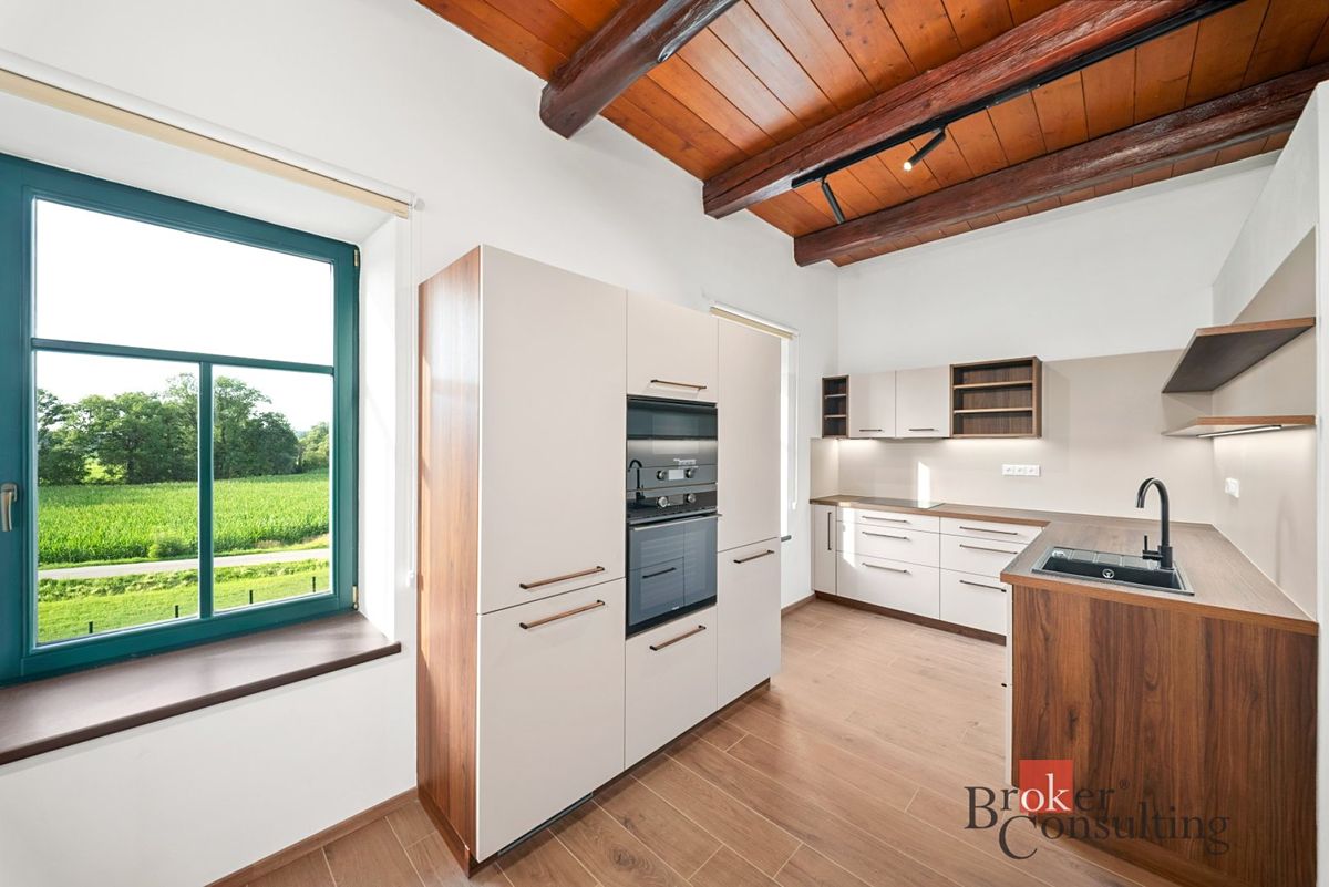 Pronájem bytu 4+kk 88 m²