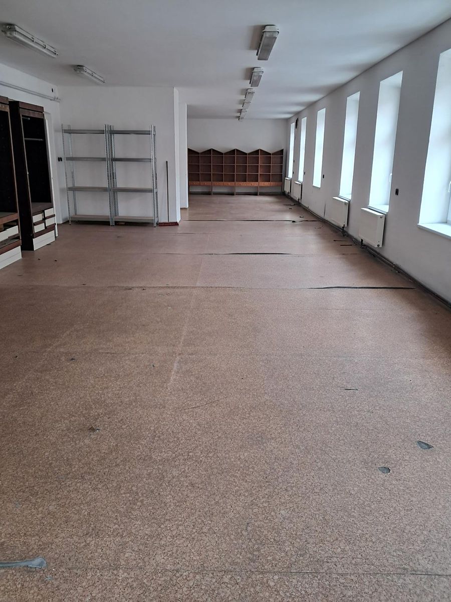 Pronájem skladového prostoru 300 m² – fotografie 4