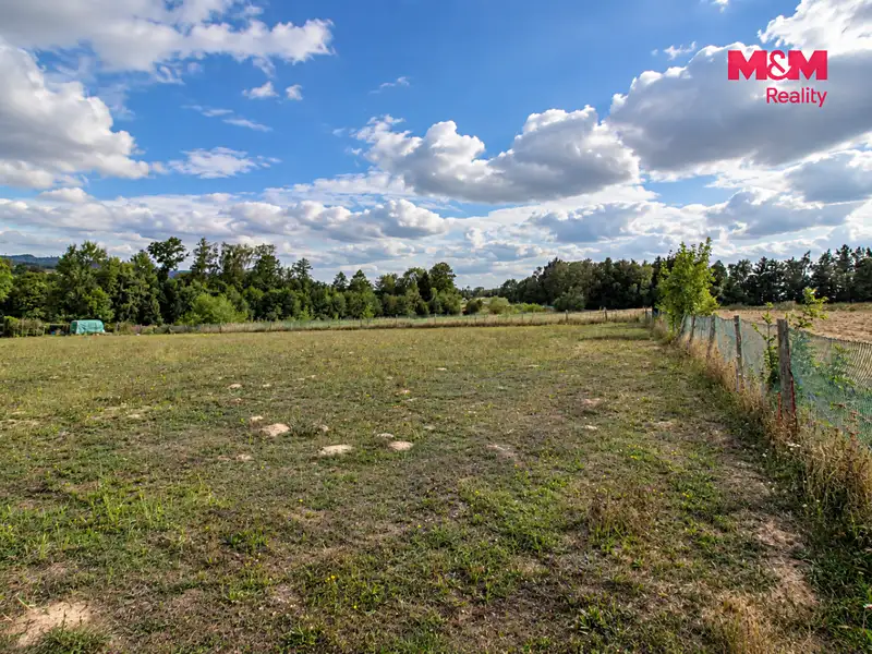 Prodej stavebního pozemku 1276 m², Okrouhlice – náhled fotky 3