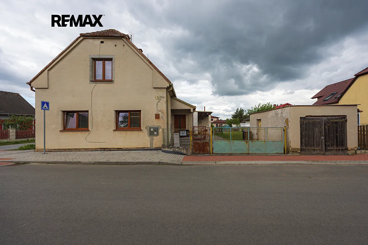 Prodej rodinného domu 290 m², pozemek 718 m²