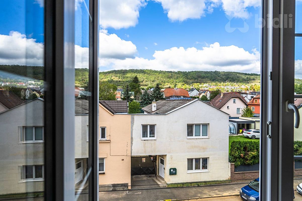 Pronájem bytu 2+kk 46 m² – fotografie 3