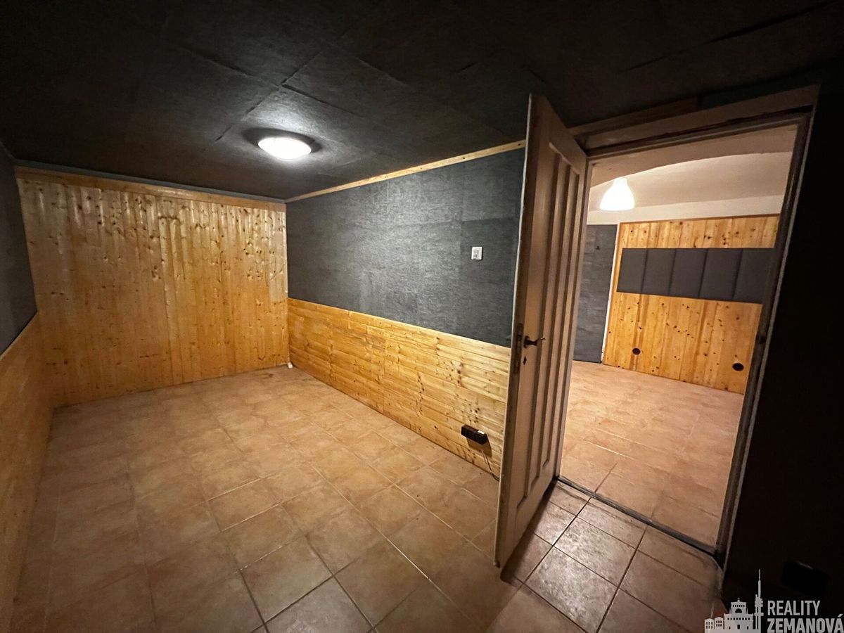 Pronájem komerční nemovitosti 32 m²