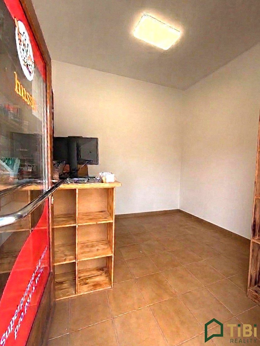 Pronájem obchodního prostoru 11 m² – fotografie 3