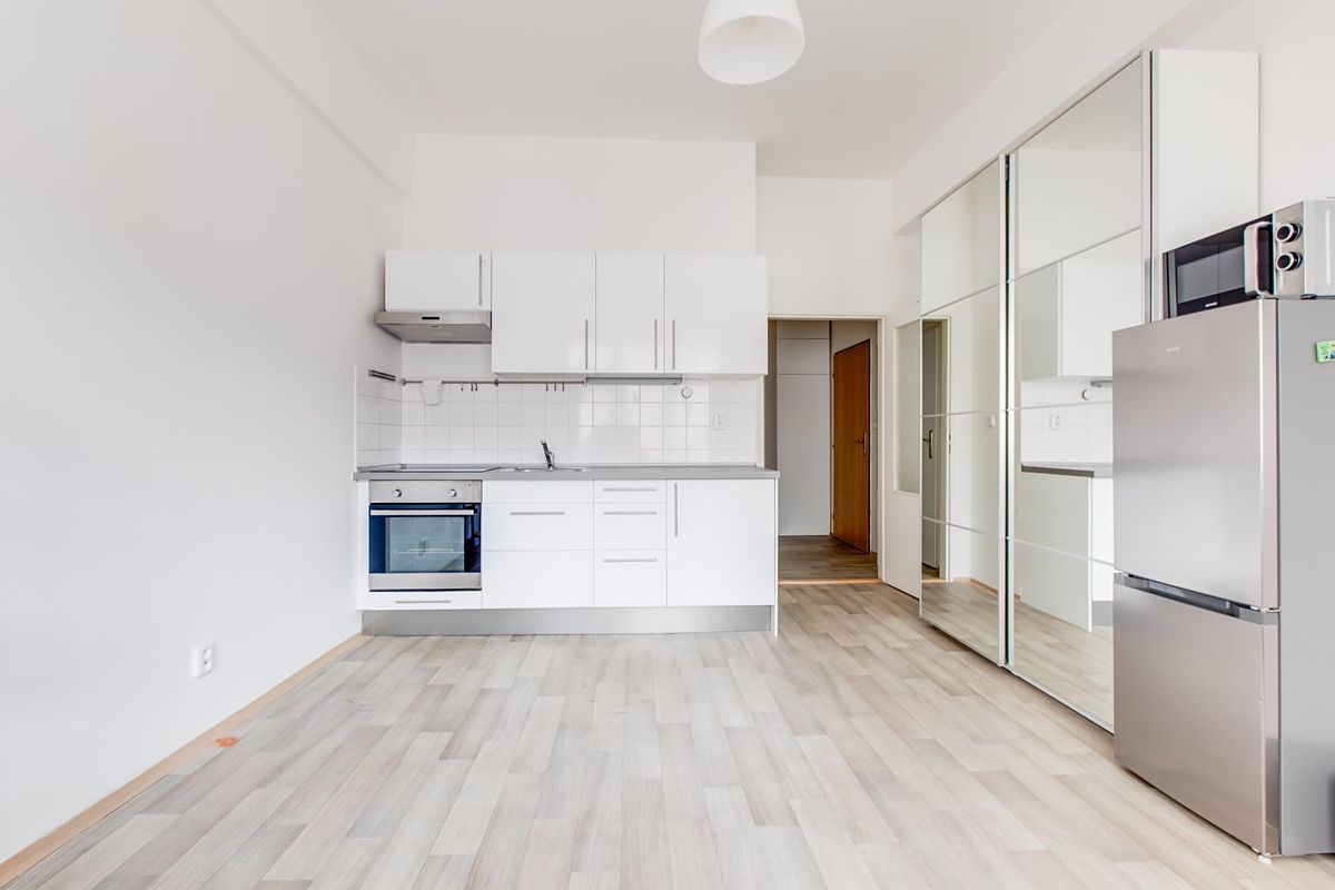 Pronájem bytu 1+kk 28 m²