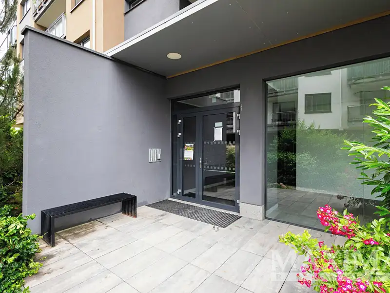 Prodej bytu 1+kk 39 m², Praha – náhled fotky 3