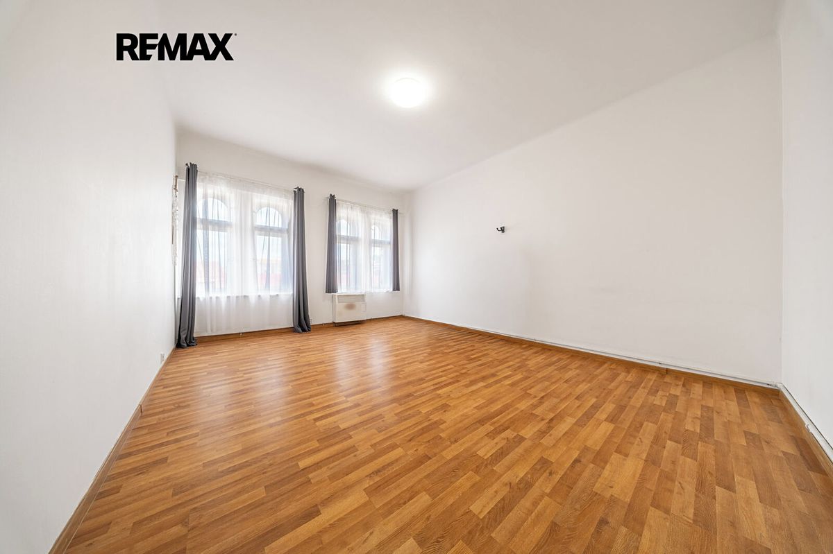 Pronájem bytu 2+1 73 m² – fotografie 2