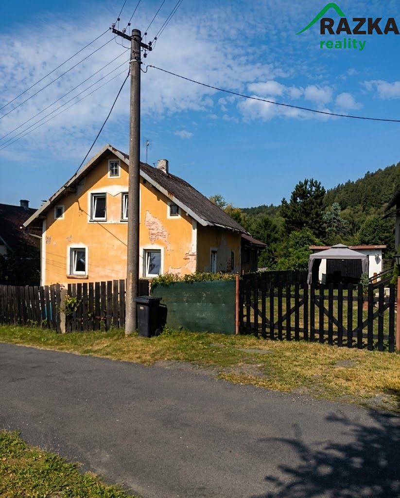 Prodej rodinného domu 120 m², pozemek 1352 m² – fotografie 2