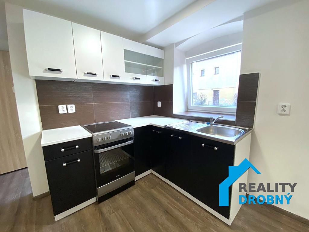 Pronájem bytu 2+kk 40 m² – fotografie 2