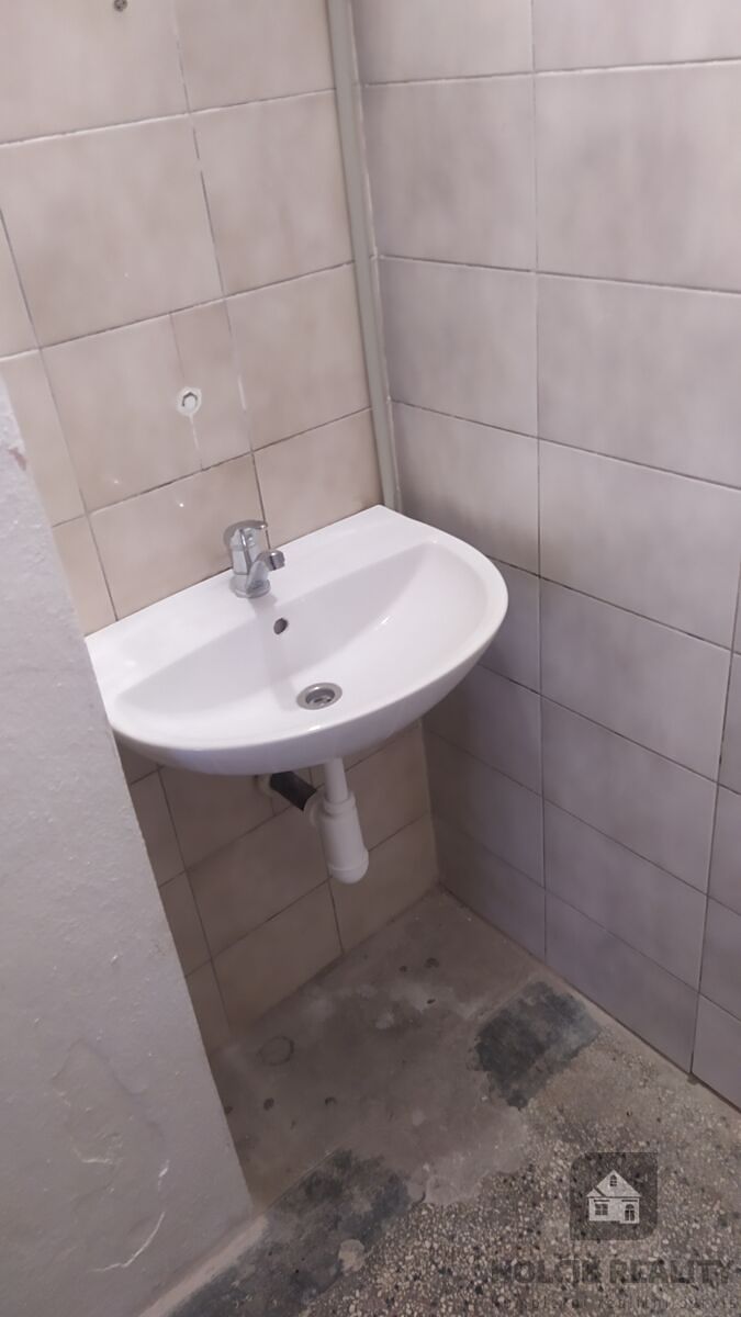 Pronájem obchodního prostoru 52 m² – fotografie 4