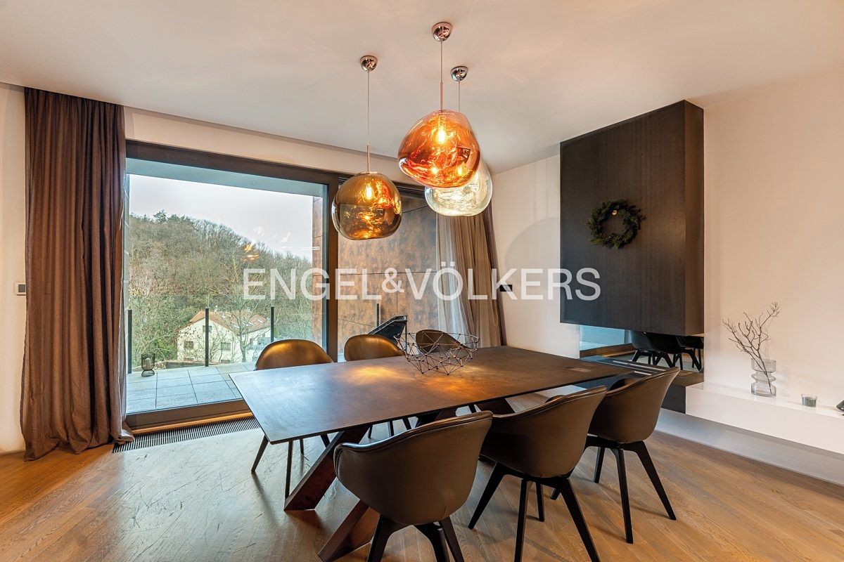 Pronájem bytu 4+kk 118 m² – fotografie 5