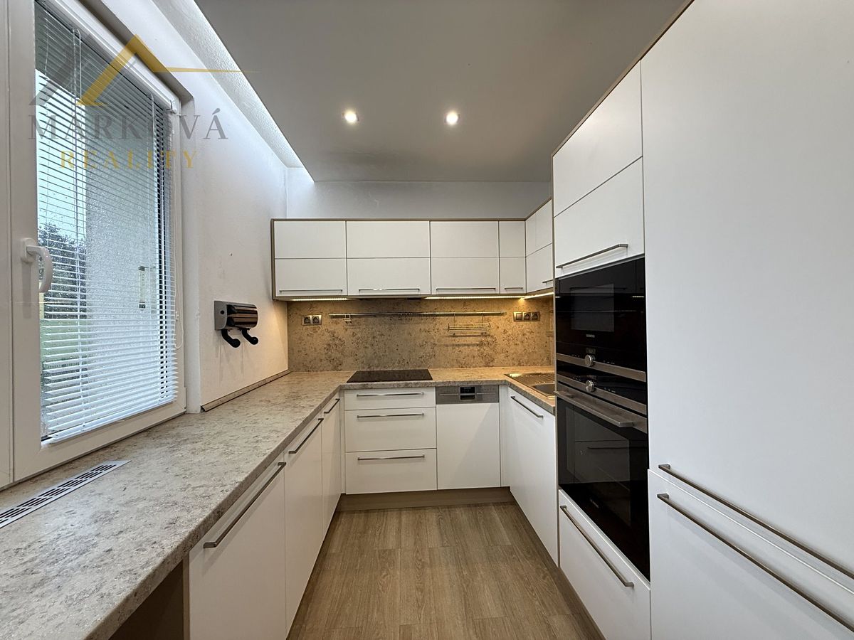 Pronájem bytu 2+1 68 m² – fotografie 3
