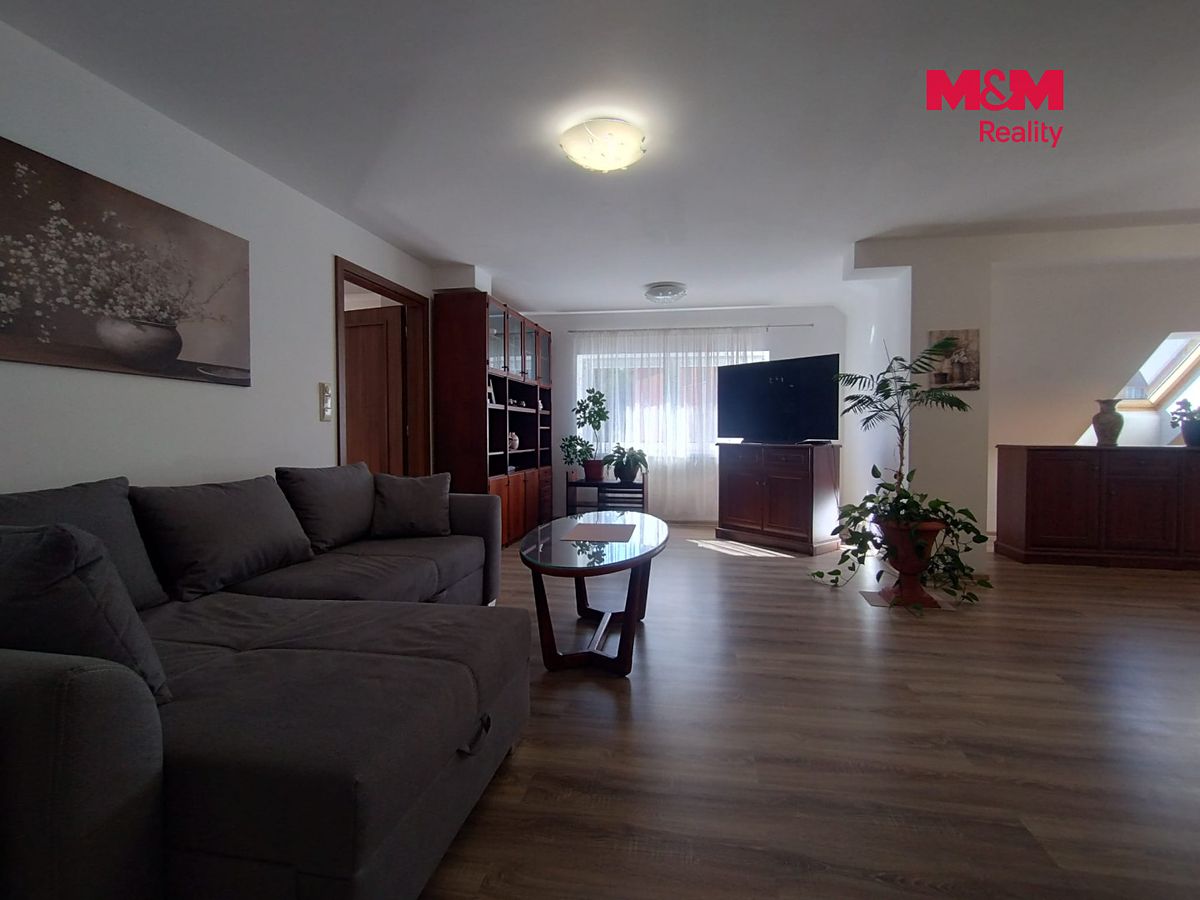 Pronájem bytu 2+kk 100 m² – fotografie 3