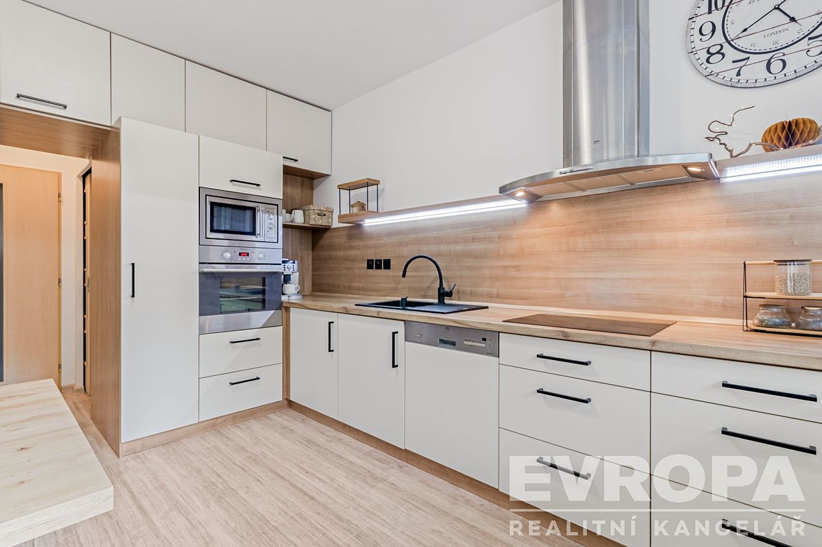 Prodej bytu 4+kk 104 m² – fotografie 3