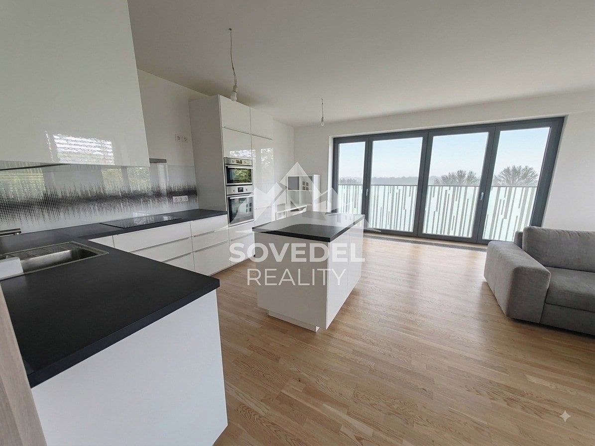 Pronájem bytu 3+kk 101 m²