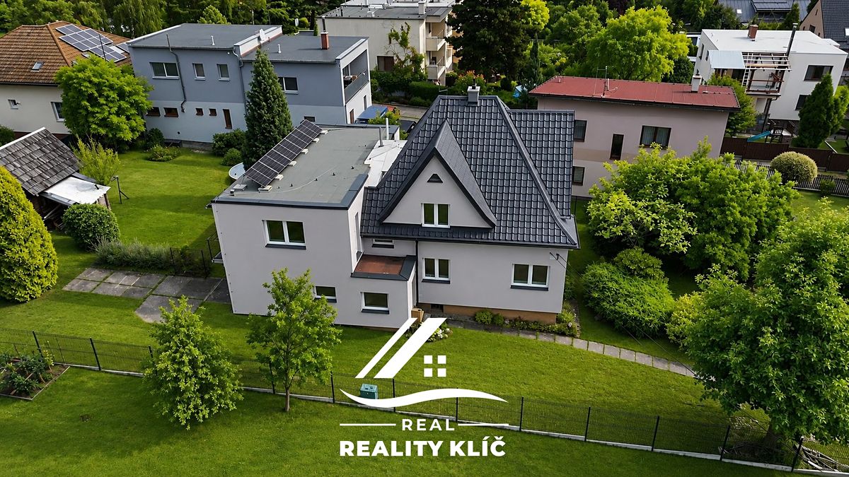 Pronájem rodinného domu 260 m², pozemek 1143 m²