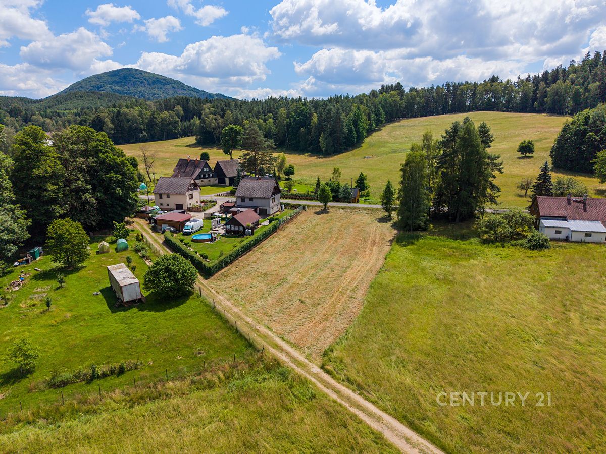 Prodej stavebního pozemku 1943 m² – fotografie 3