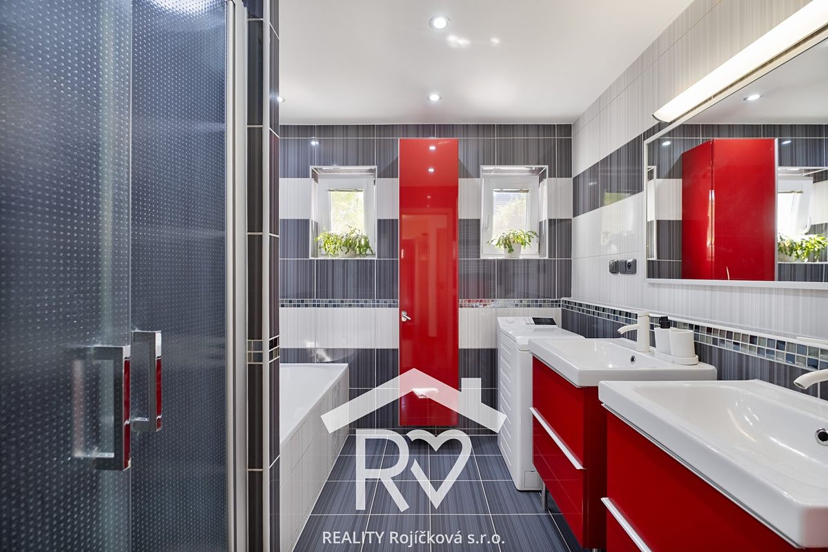 Prodej rodinného domu 120 m², pozemek 492 m² – fotografie 5