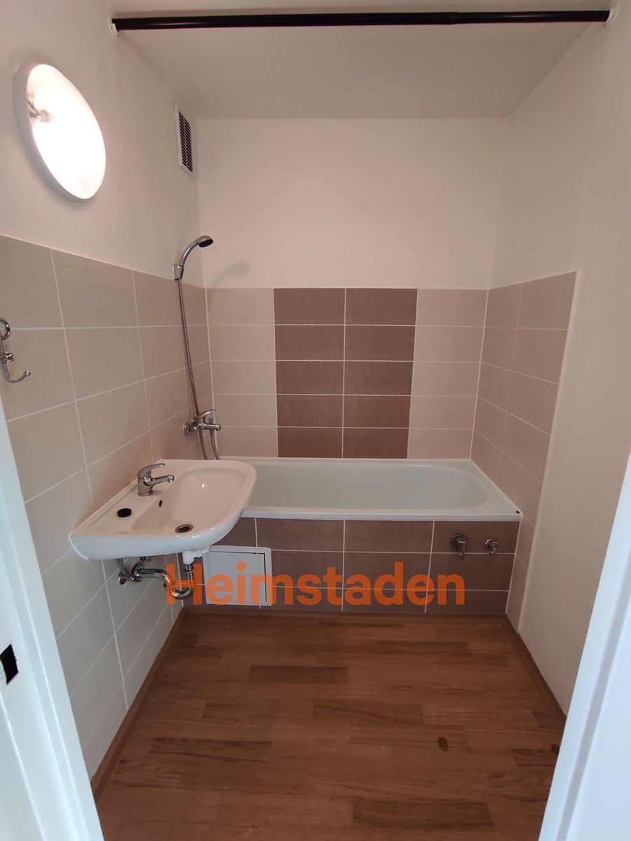 Pronájem bytu 1+1 40 m² – fotografie 4