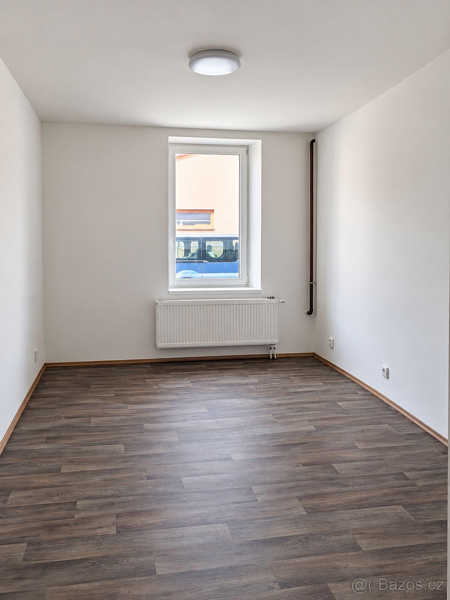 Pronájem bytu 1+kk 30 m²
