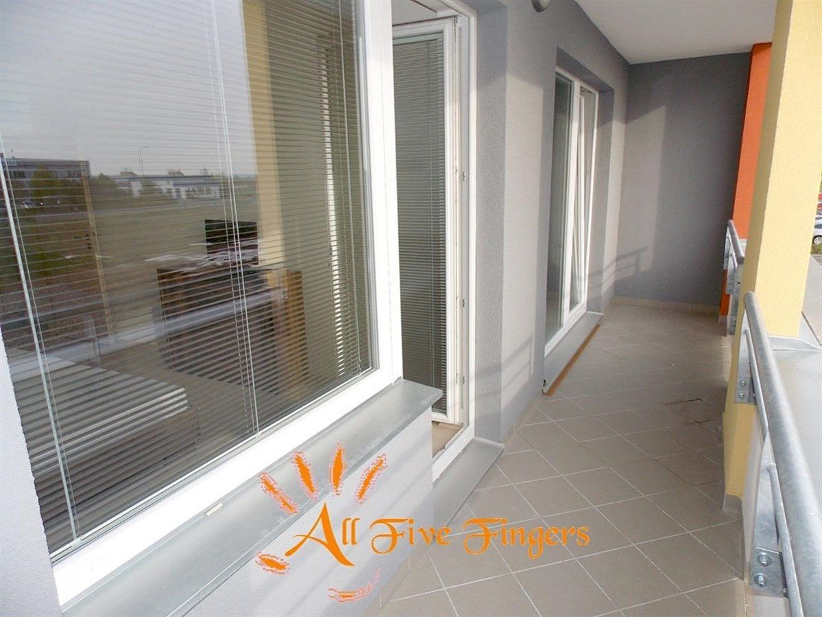 Pronájem bytu 2+kk 65 m² – fotografie 4